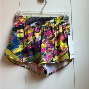 Lululemon Athletica Hotty Hot LR Short Size 4